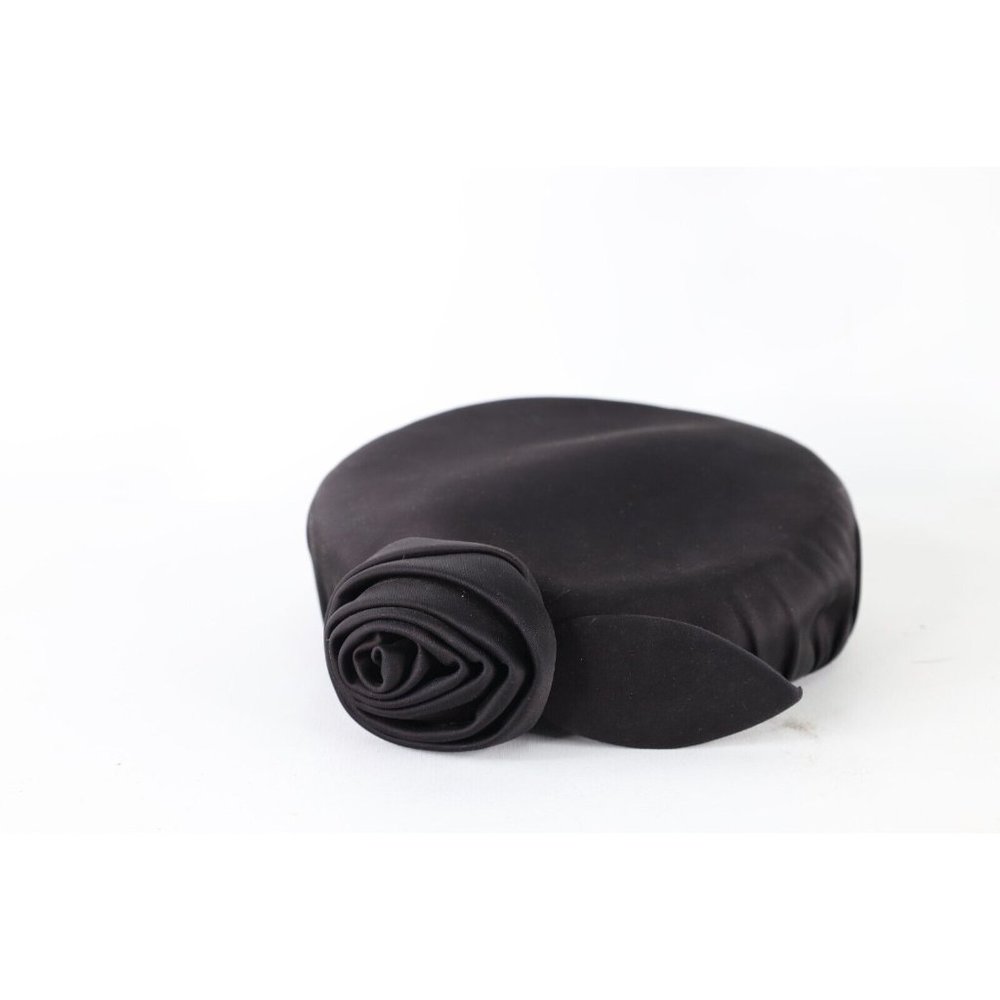 Vintage Elegant Black Hat with Floral Accent